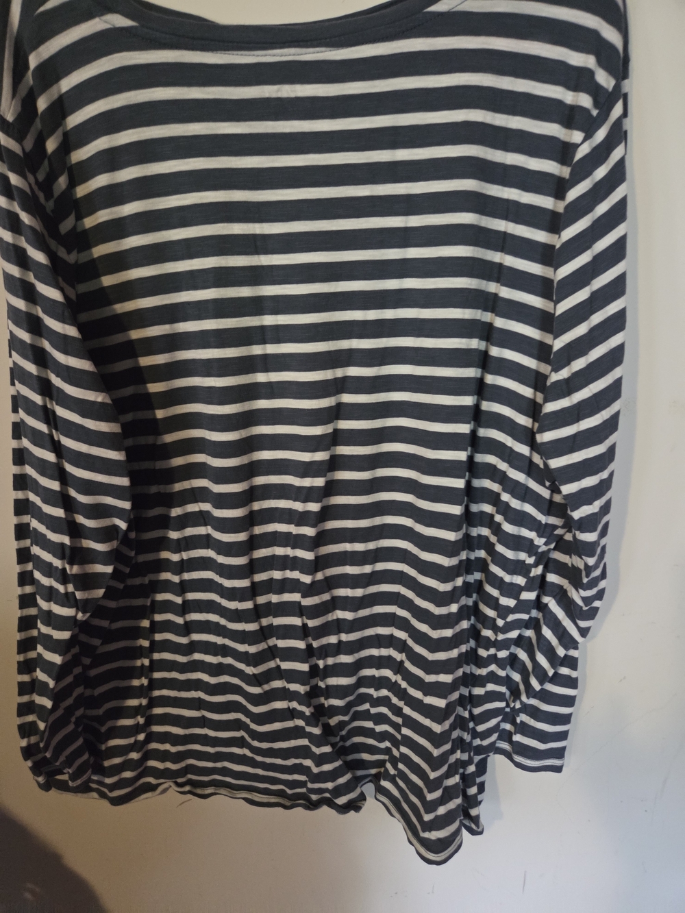 Striped Long-Sleeve Women's Top - Navy & White